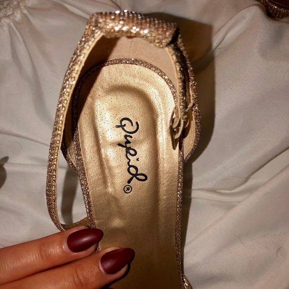 Heels - Picture 2 of 4